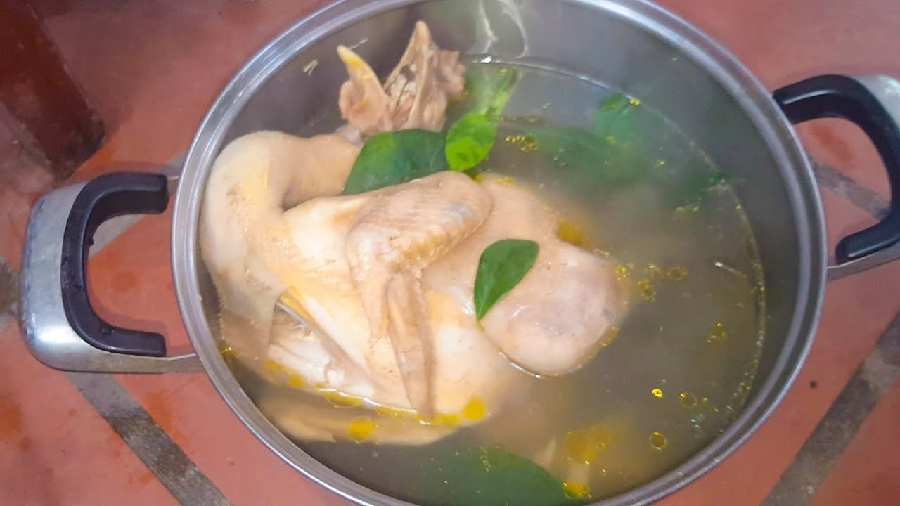 Thêm sả và lá chanh