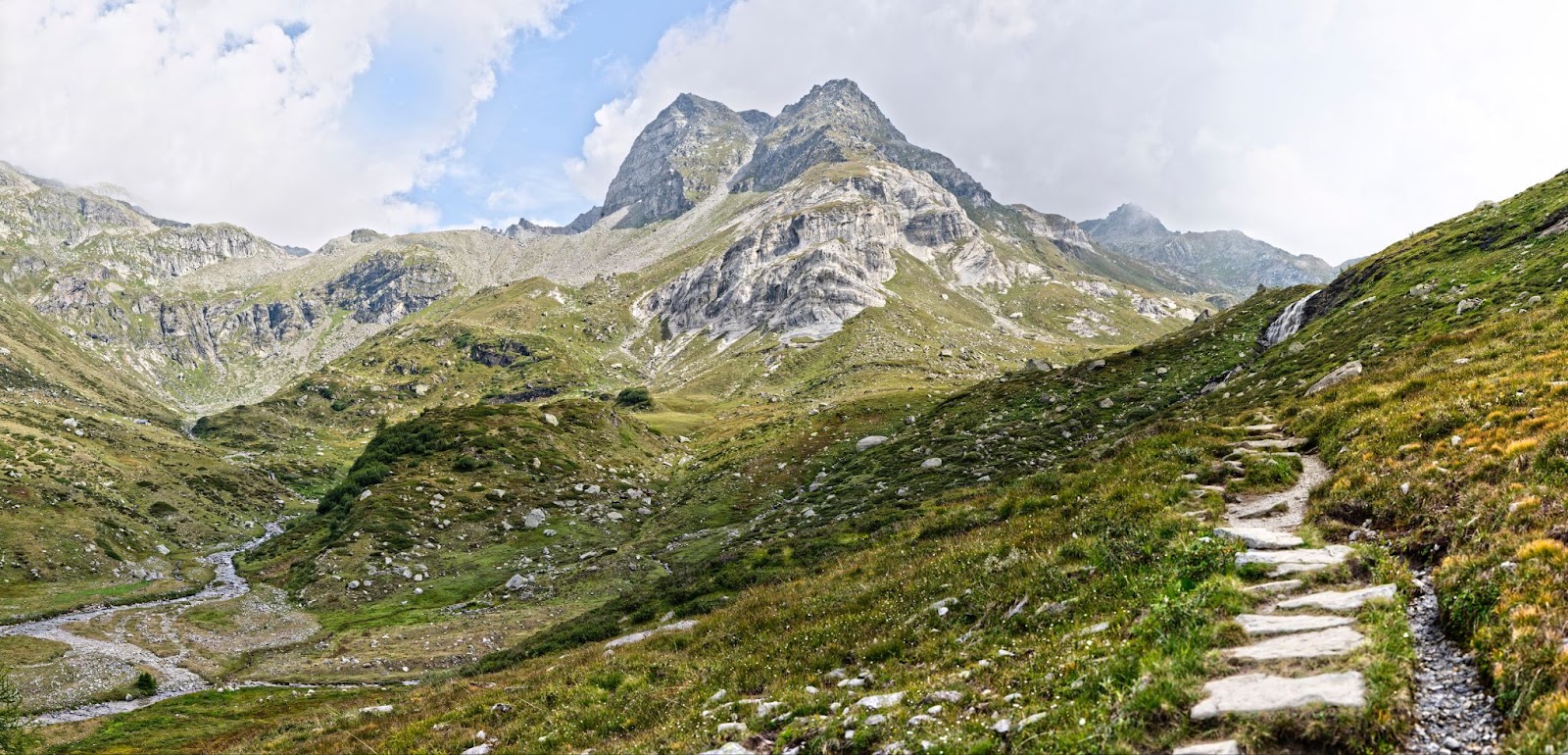 12 Best Autumn Hikes in Switzerland 8