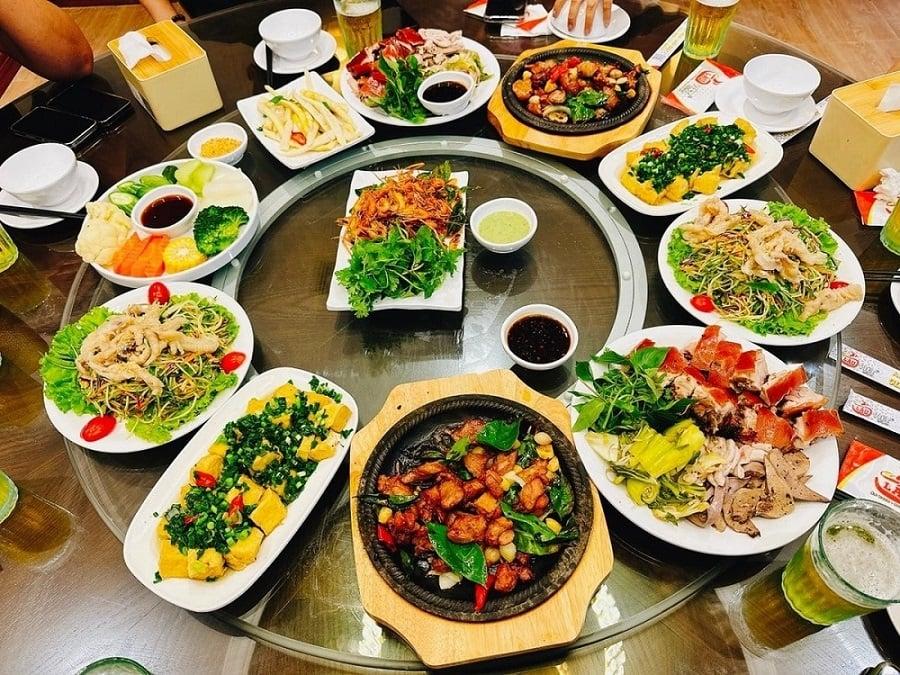 Nhà hàng Lẩu Việt với set menu đa dạng