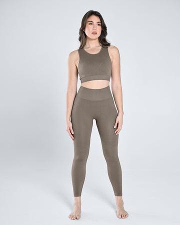 Cosmolle Yoga Suits and High-Waist Leggings: A Great Way to