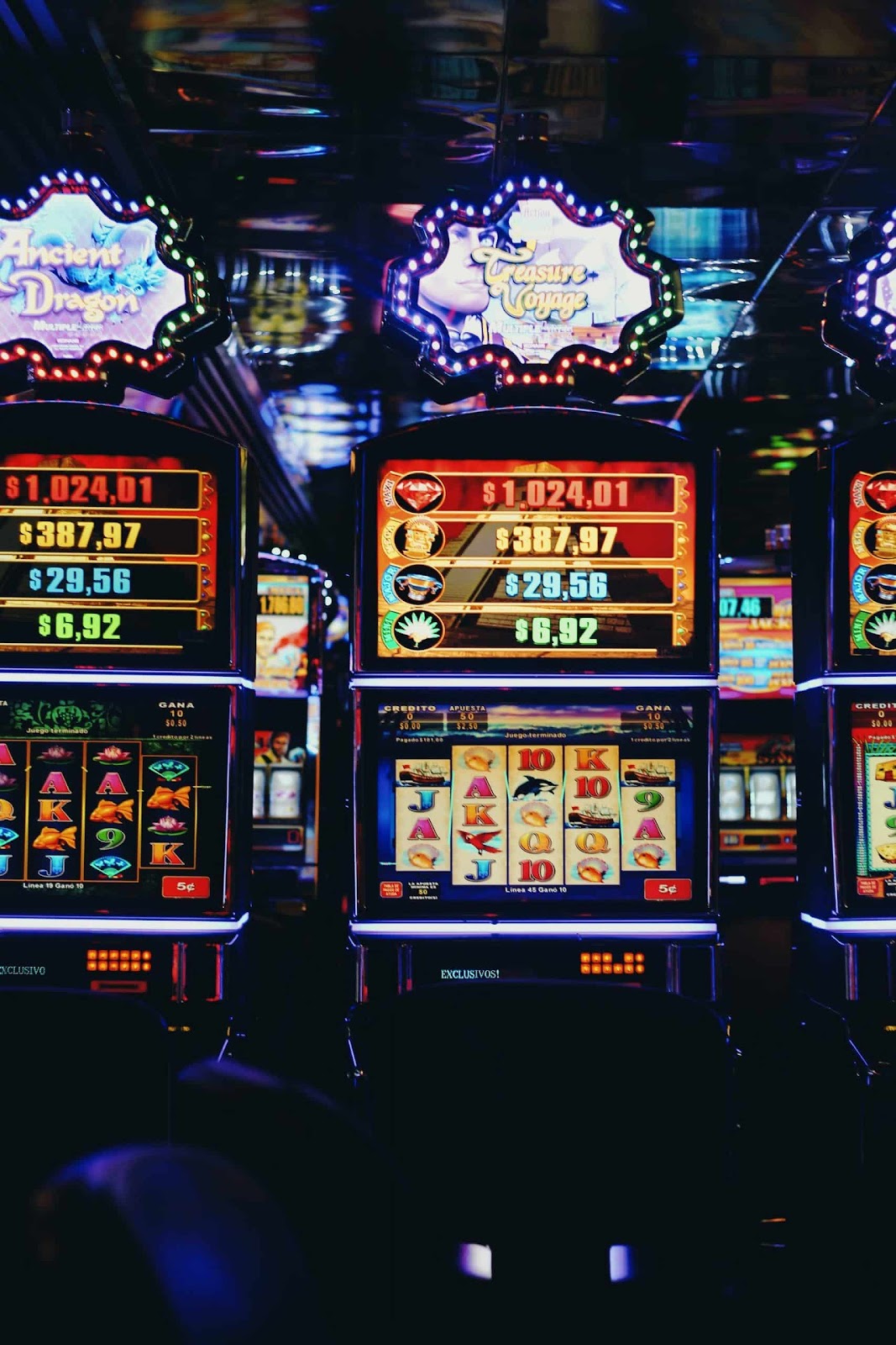 Do online casinos let you win at first