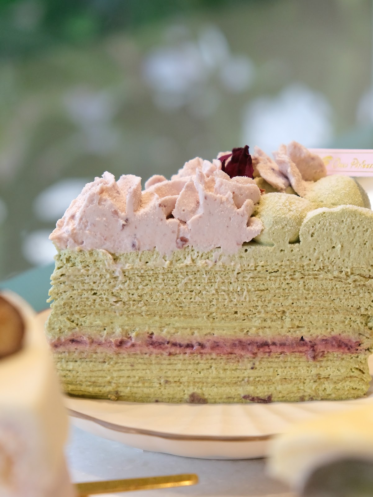 【龜山林口甜點】Orka Pâtisserie 歐卡法日甜點  草莓戚風蛋糕/清爽水果千層/包種茶玫瑰 內用才有的可愛3D拿鐵！