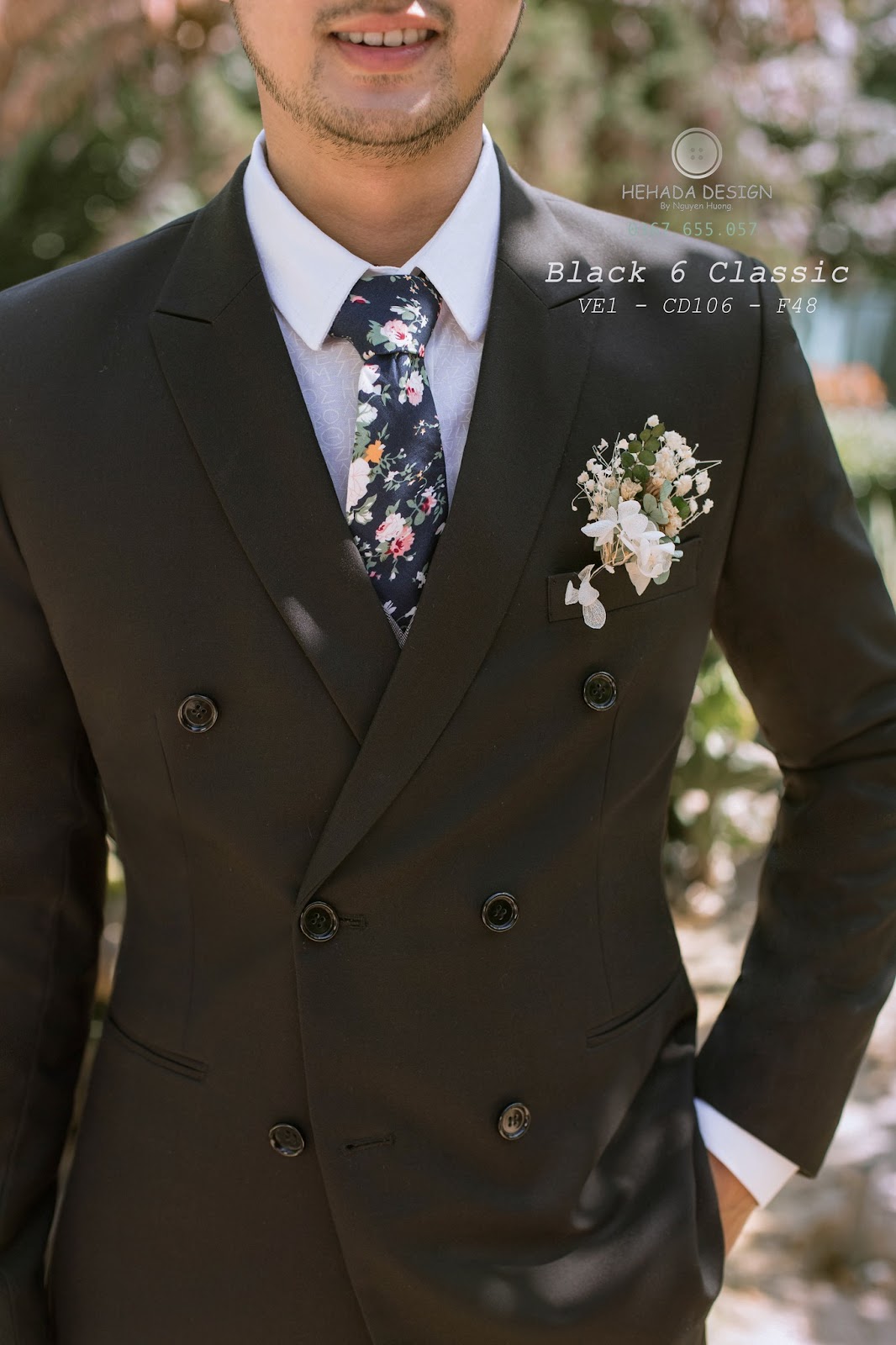 Cận chất liệu form vest Black 6 Classic