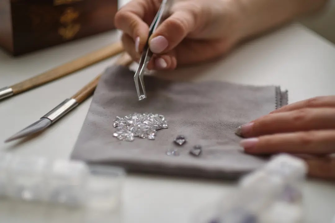 Your moissanite piece can be personalized to your heart’s content.