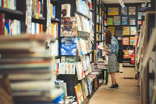 Bücherbogen am Savignyplatz