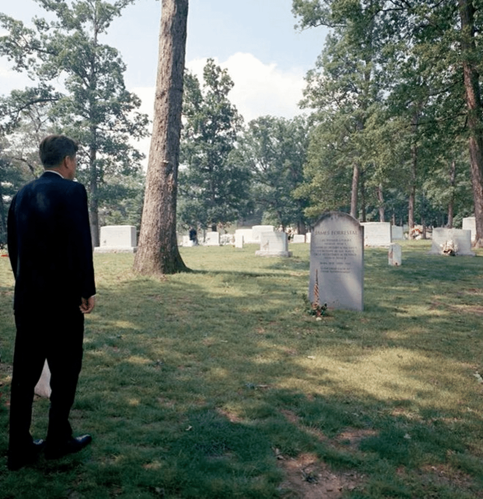 r/UFOs - Kennedy at Forrestal's grave, May 1963