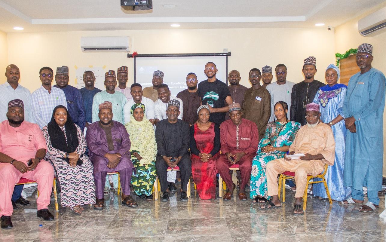 A Group Picture of participants and facilitators