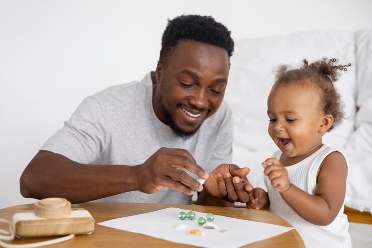 Why Is My Toddler Speaking Gibberish? Understanding Early Speech Development(Daddy and daughter)