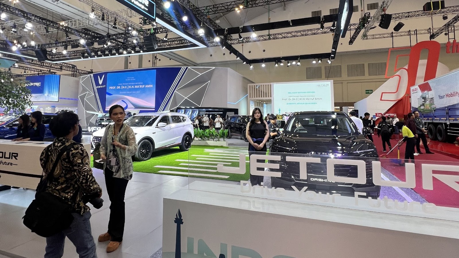Booth Jetour
