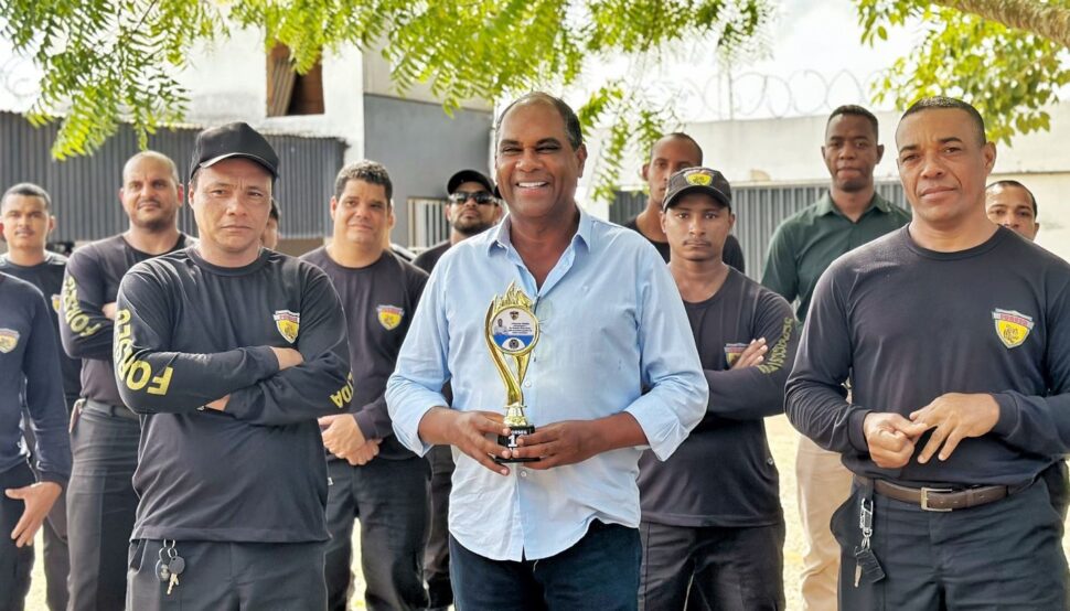 Mucuri: Prefeito Robertinho e outras autoridades são homenageadas com o Troféu “Amigo do Desenvolvimento” em cerimônia da Forseg Serviços