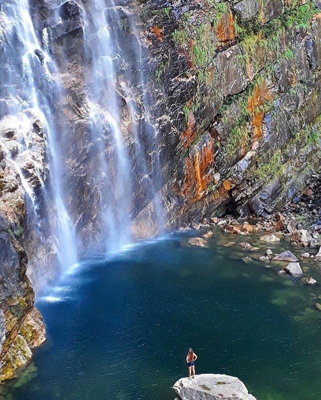 Cachoeira do Label, com 187 metros de altura, é a mais alta de Goiás: água cristalina, diversos poços para banho e preservação ambiental - (crédito: Ion David/Travessia Ecoturismo)