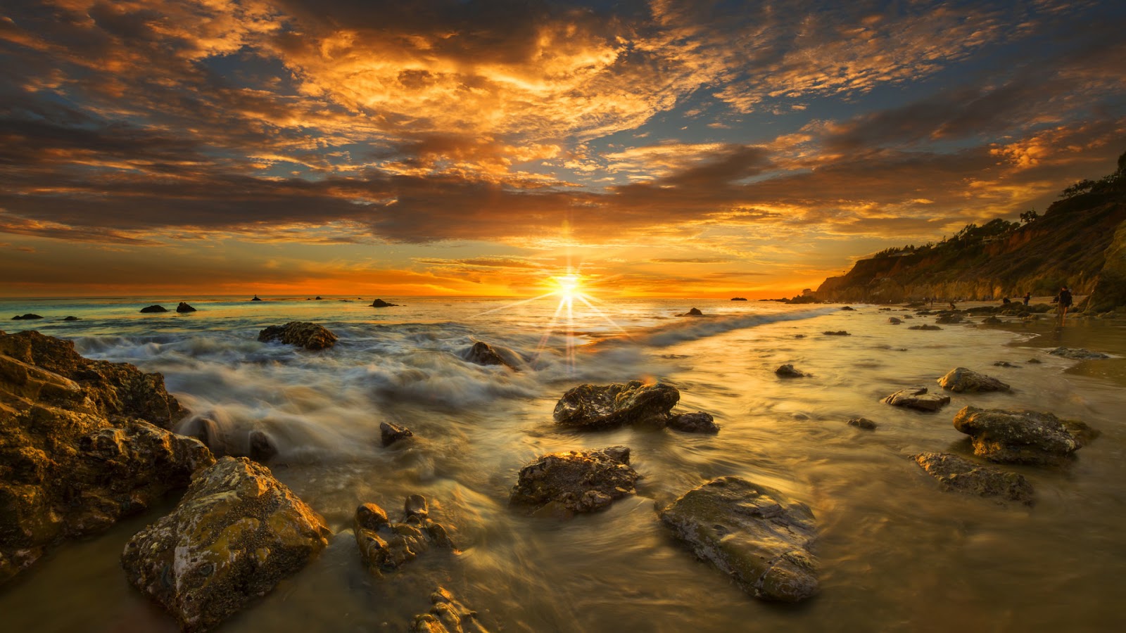 Picturesque sunset on Malibu Beach