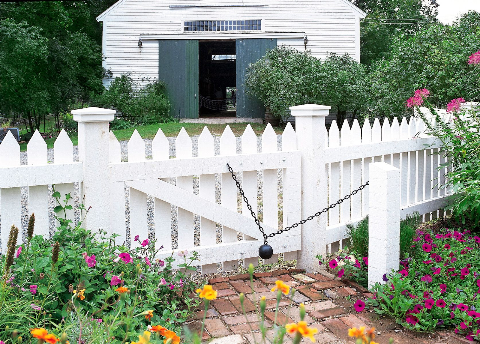 how to build a simple wooden gate