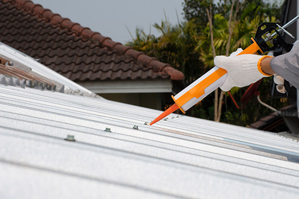 Roof Sealant Solutions: Expert Recommendations from Professional Roofers
