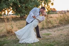 Wedding Dip and a Kiss