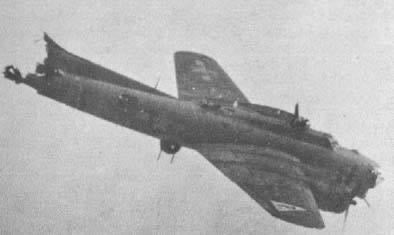 r/UFOs - B-17 bomber aircrews first photographed a Tic Tac during combat in 1943 - they are therefore NOT "secret U.S. tech".