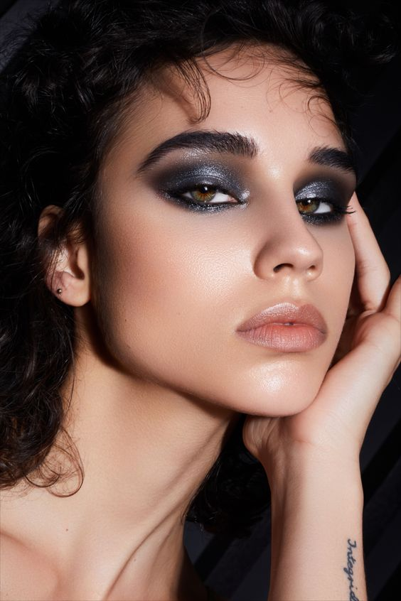 Maquillaje de ojos estilo smokey