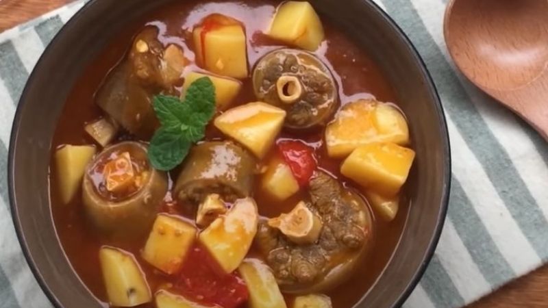 đuôi bò hầm khoai tây