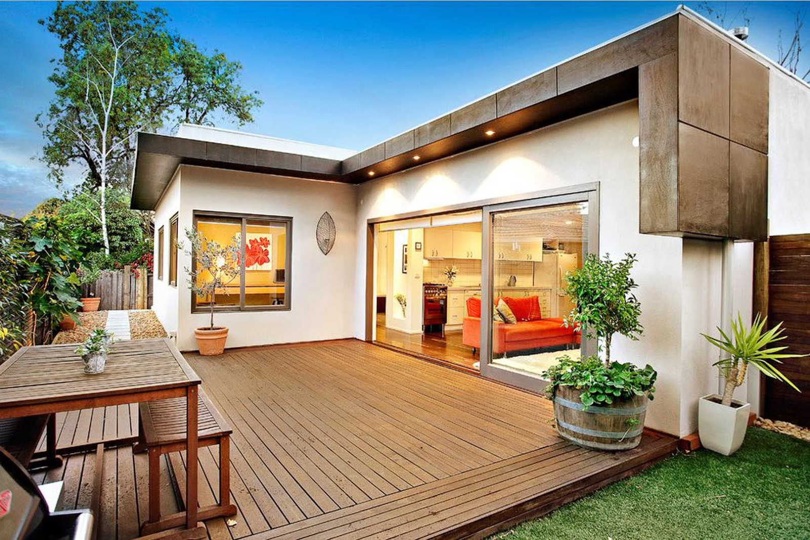Designing Your Dream Home: The Role of Interior Remodeling and Deck Builders