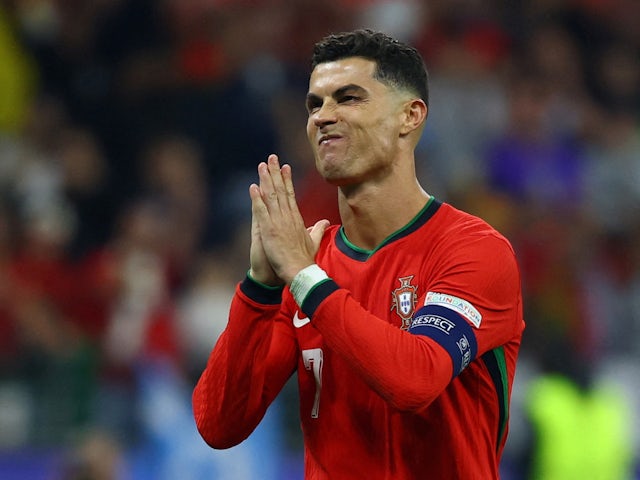 Reaksi Cristiano Ronaldo dari Portugal pada 1 Juli 2024