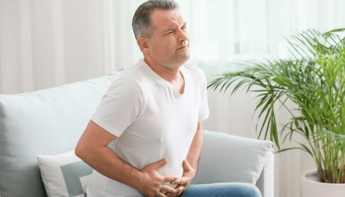 man facing digestive issue