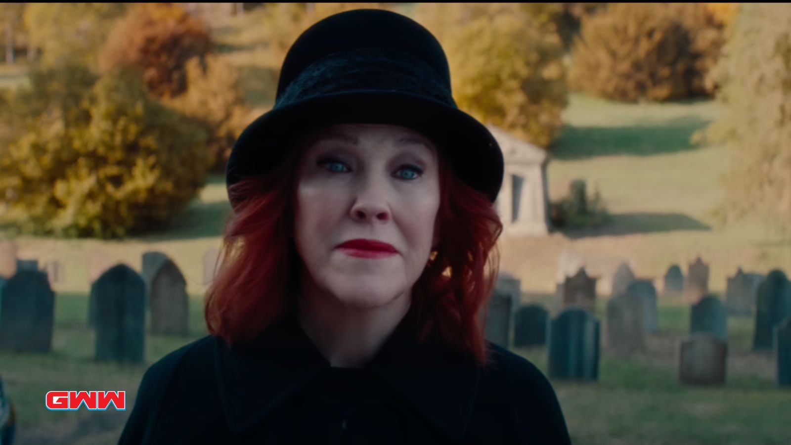 Beetlejuice Beetlejuice: Delia Deetz at Charles Deetz funeral