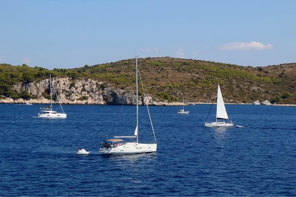 Ultimate Guide to Renting a Yacht in Ibiza: Sail Smoothly!