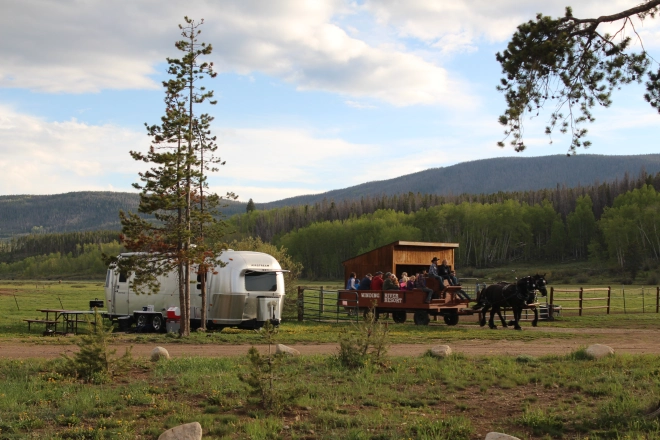 winding river resort, horses, camping