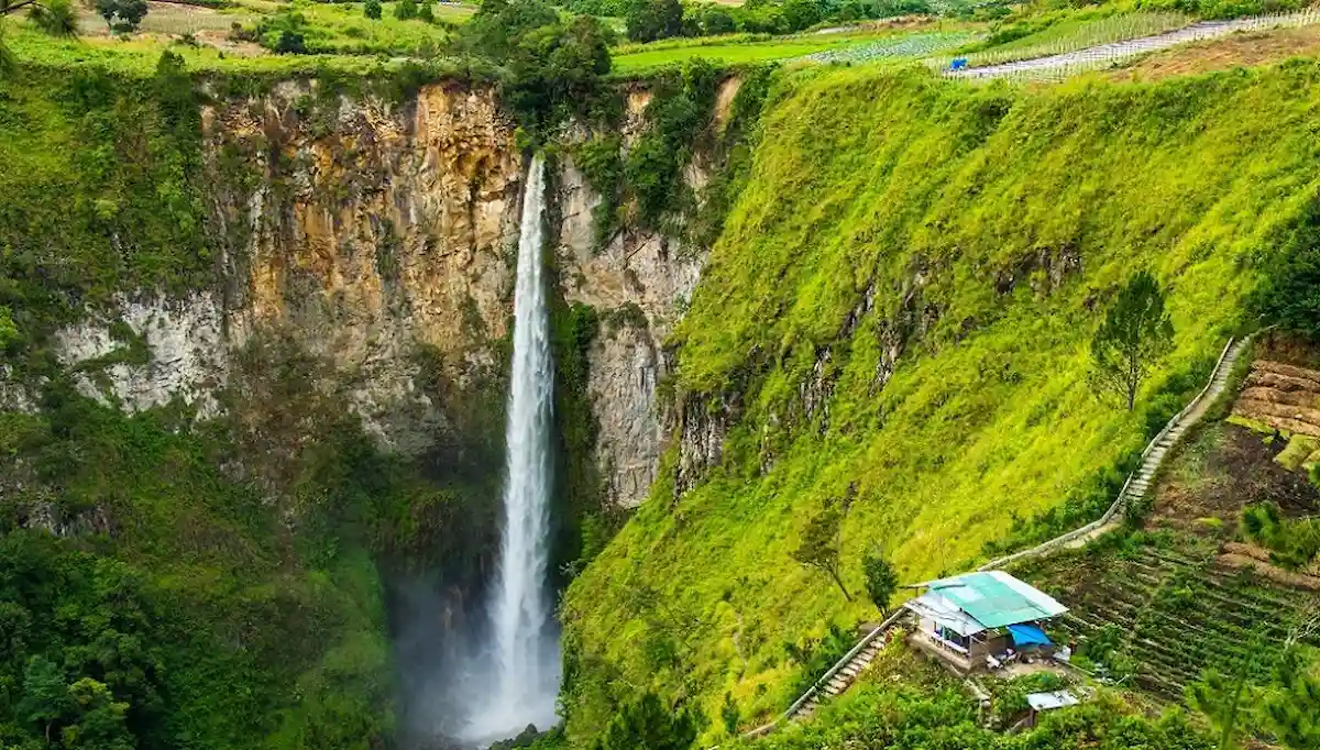 Menikmati Keindahan Alam Sumatera Utara, Lima Destinasi Wisata Wajib Dikunjungi