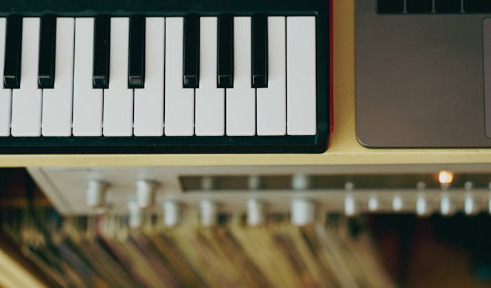 How to Connect a MIDI Keyboard to GarageBand on Your iPad? 5