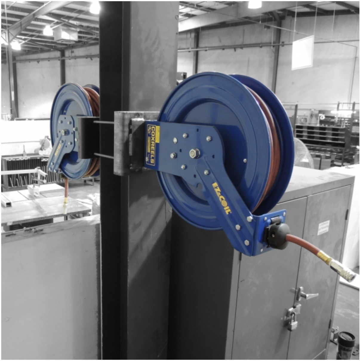 Wall mount air hose reel