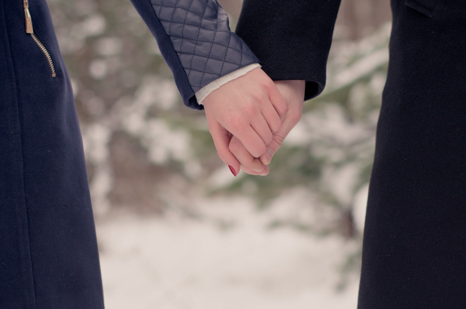 Stylish Couple DP for Instagram holding hands