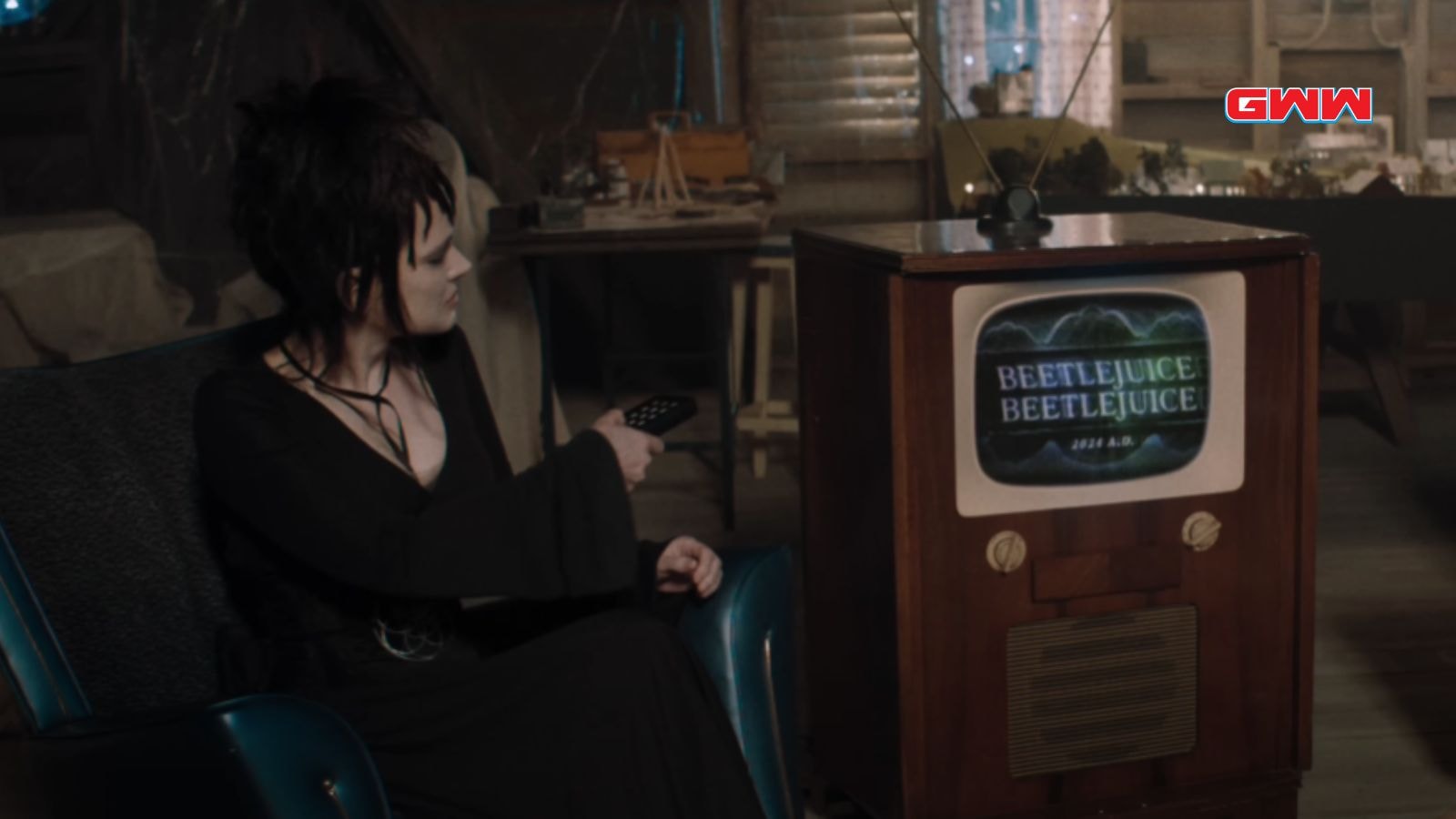 Beetlejuice Beetlejuice: Lydia Deetz holding a tv remote