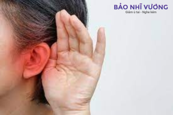 lỗ tai bị ù một bên