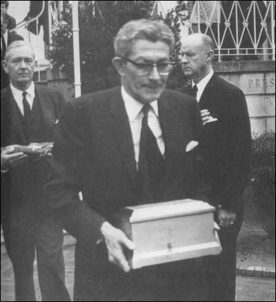 r/UFOB - CIA Counter-Intelligence Chief James Jesus Angleton at Allen Dulles' funeral