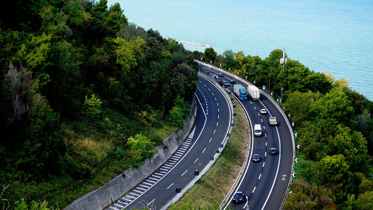 Capture breathtaking landscapes, vibrant cultures, and hidden gems along the way. Ready to hit the road and fuel your wanderlust? 🚗📸✨ #TravelIndia #RoadTrips #InstagramWorthy #Wanderlust #IncredibleIndia #cloud82 #anshulbohre