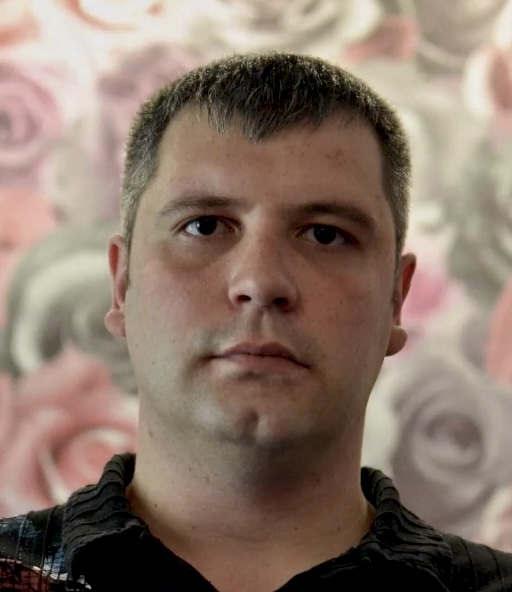 &#8220;Гробова тиша — це коли ти не чуєш своїх дітей&#8221;: історія Ірини Азарової, яка втратила в Маріуполі старшого сина і невістку