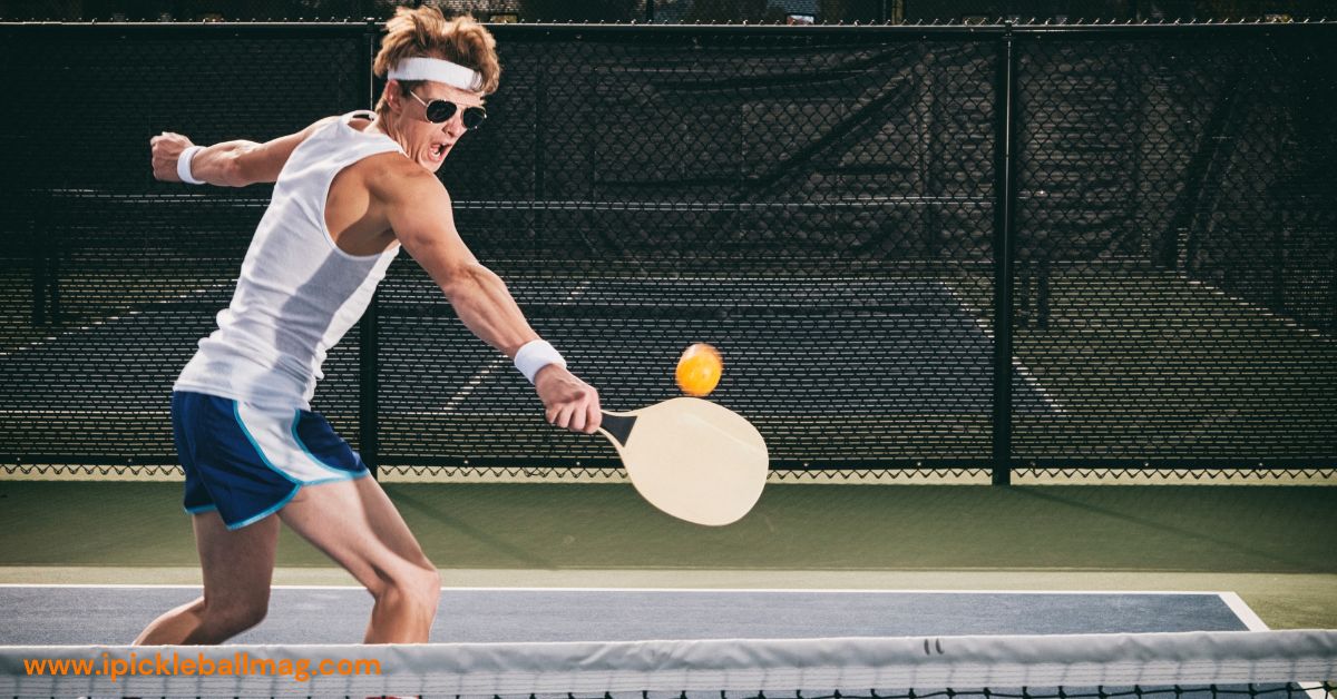 How to Hold Pickleball Paddle