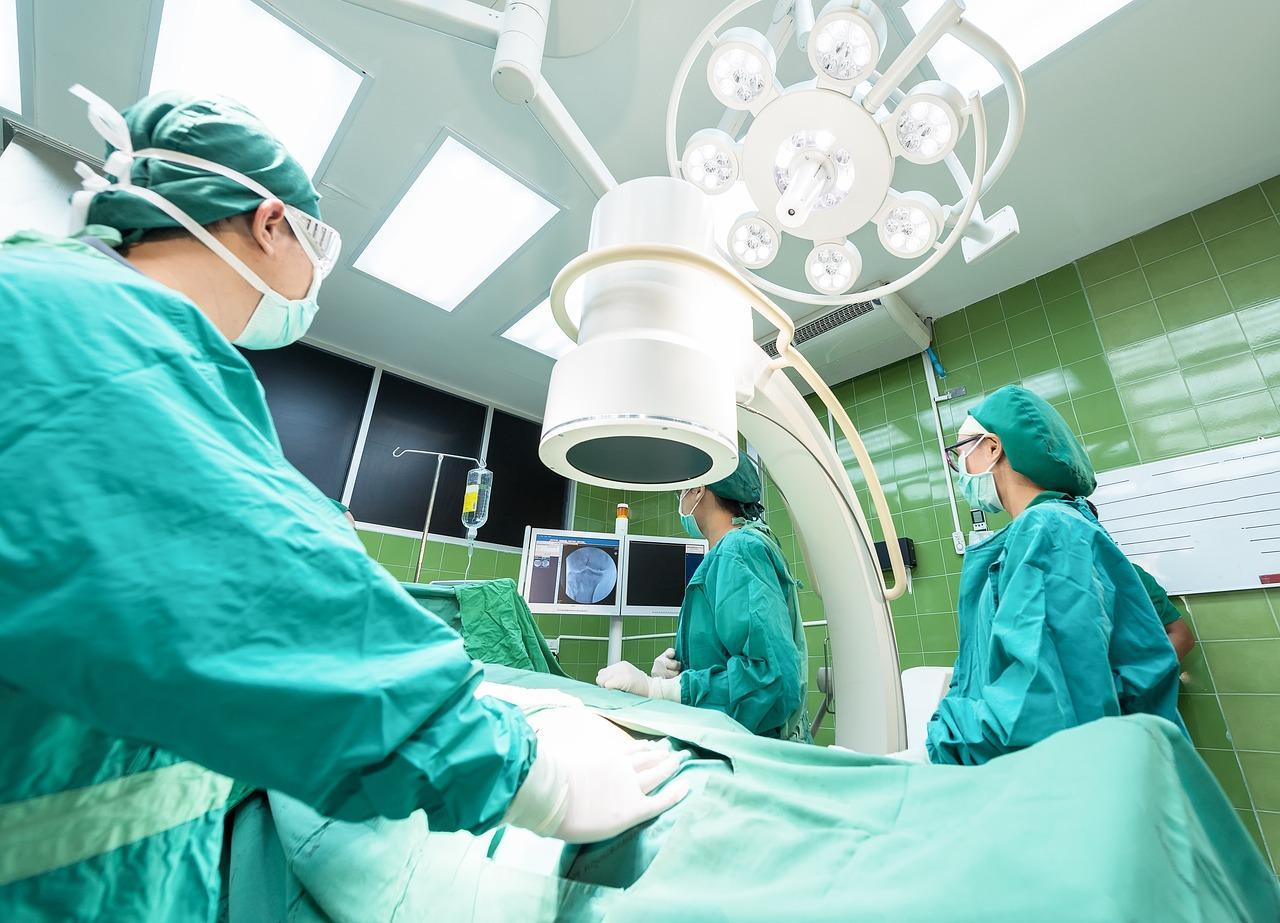 Free Operation Operating Room photo and picture