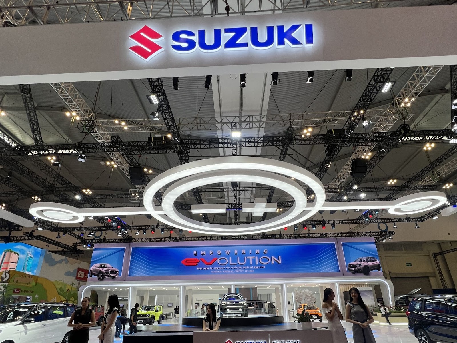 Booth Suzuki

