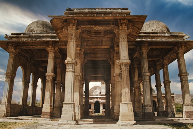 Influences on Indian Architecture: Religious, Cultural, and Historical Factors - image 1