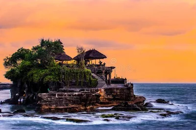 pura tanah lot