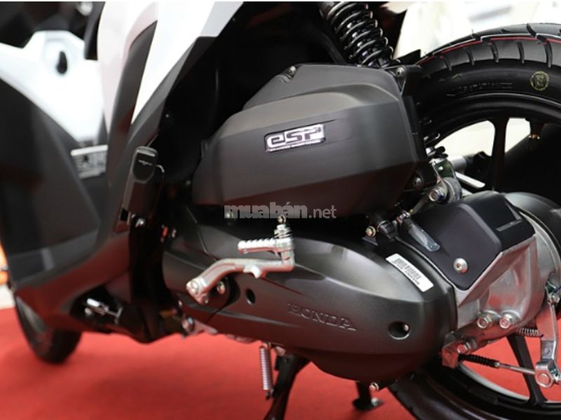 Click 125cc được trang bị động cơ eSP mạnh mẽ