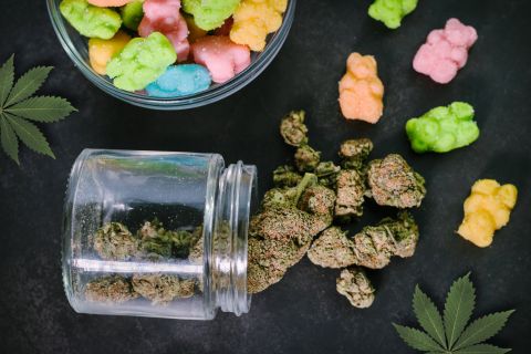 how to make THC gummies