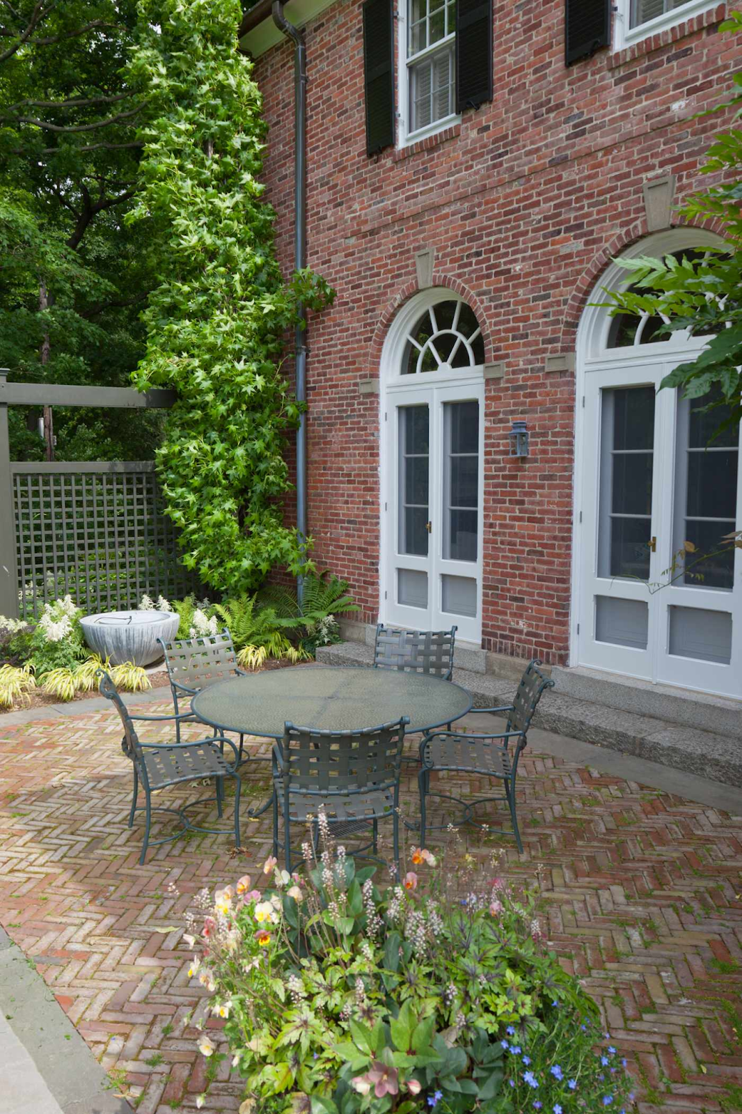 Stylish Patio Brick Ideas