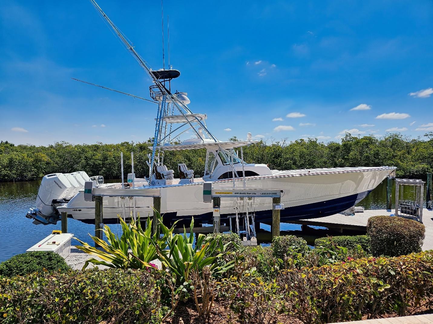 40,000 pound Hi-Speed Alumavator boat lift