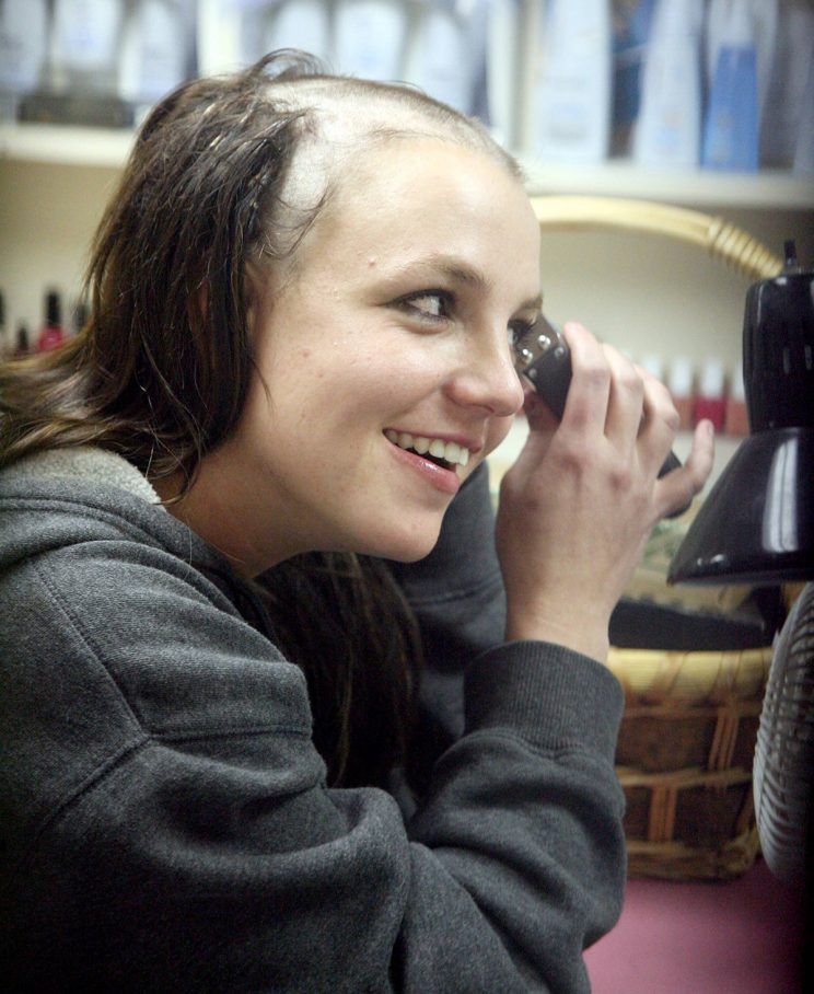 Rambut Britney Spears dibida jutaan dolar di eBay