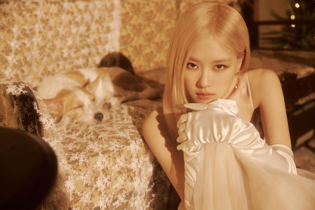 Rosé (BLACKPINK) thảo luận về hợp đồng độc quyền cùng công ty con của YG - Ảnh 2.