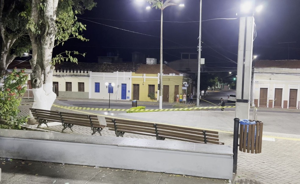 Sete pessoas so mortas a tiros em praa na cidade de Viosa do Cear.  Foto: Fernando Dias/ Arquivo pessoal