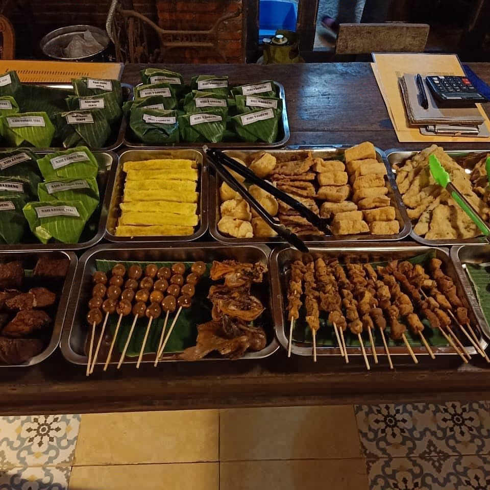 kuliner malam solo Angkringan Omah Semar